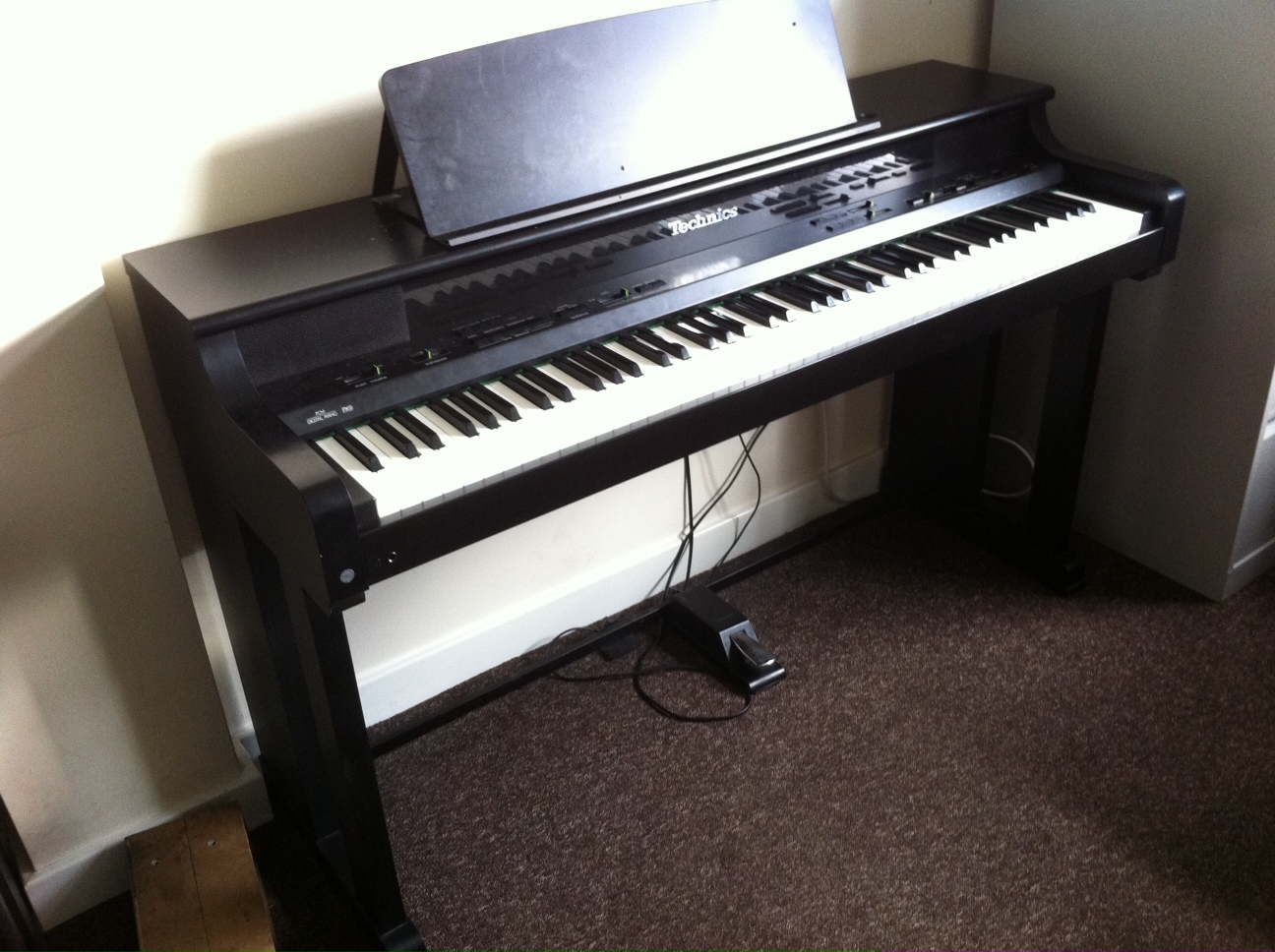 Second Hand Technics PX9 Digital Piano (Polished Ebony)